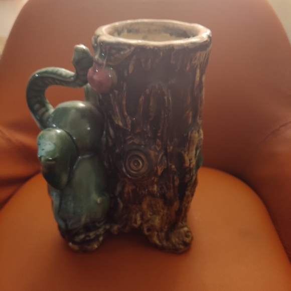 Vintage Majolica Style Ceramic Pottery Elephant Planter - Picture 2 of 6